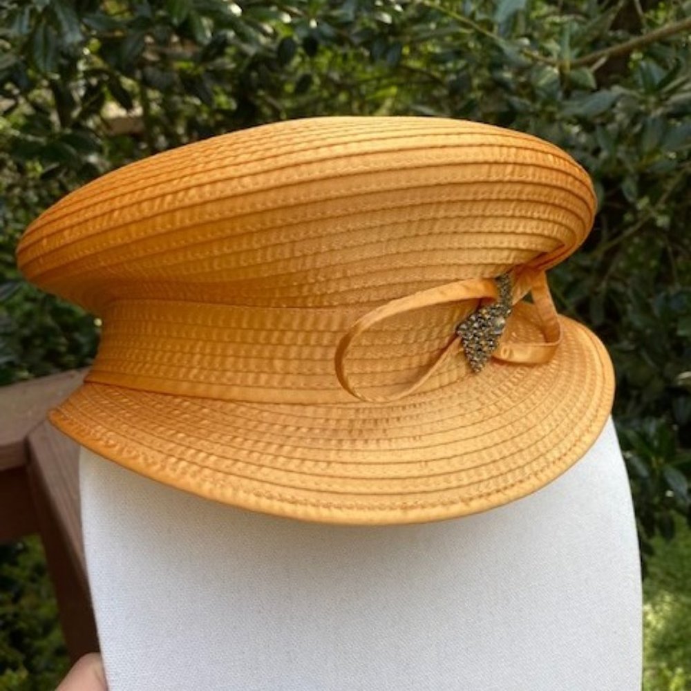 VTG LILY and TAYLOR Couture New York Paris HAT - Picture 3 of 10
